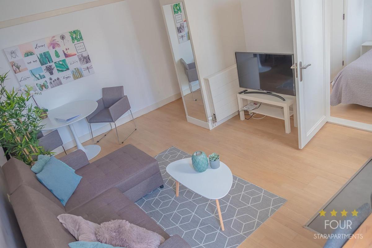 Apartment Stylish Coastal