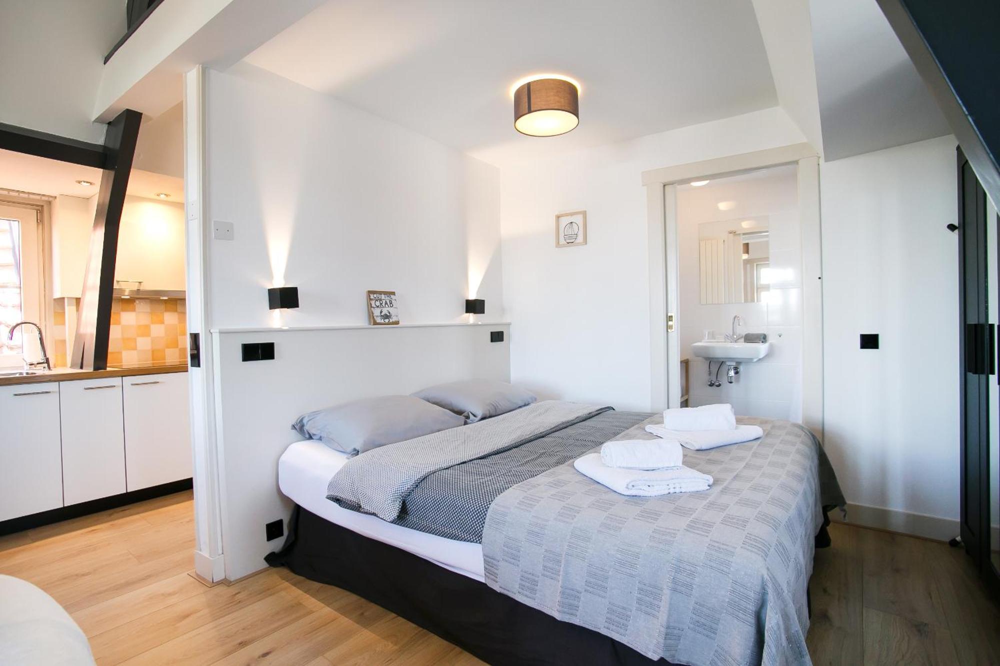 Apartment Stylish Coastal